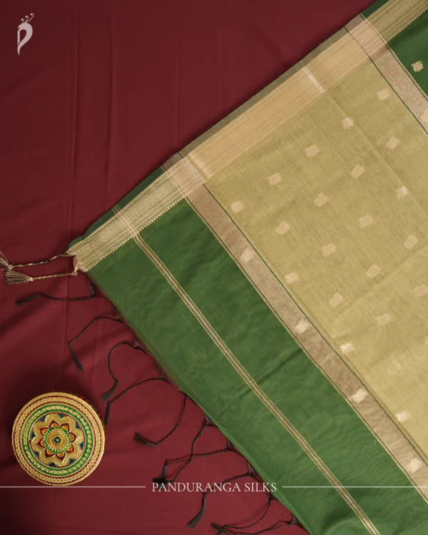 Olive Green Soft Cotton Saree with Elegant Zari Border for Women Olive Green Soft Cotton Saree with Elegant Zari Border for Women