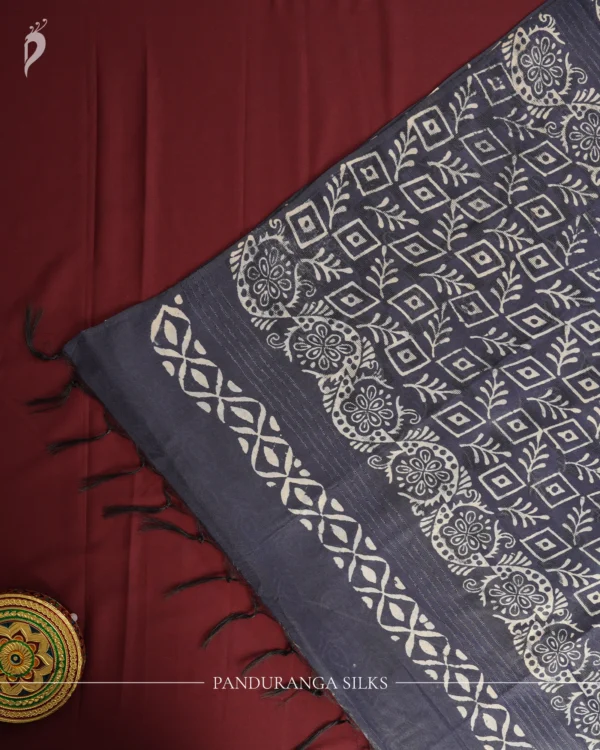 Ivory Navy Blue Tussar Silk Saree with Printed Designer Pallu